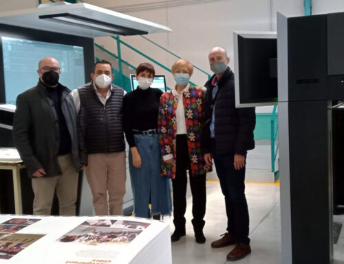 Visita del alcalde de Torredonjimeno a la ampliación de las instalaciones de Gráficas la Paz