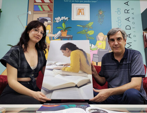 Gráficas la Paz entrega el premio del I Concurso Fotográfico sobre Libros en Papel a Verónica Velasco